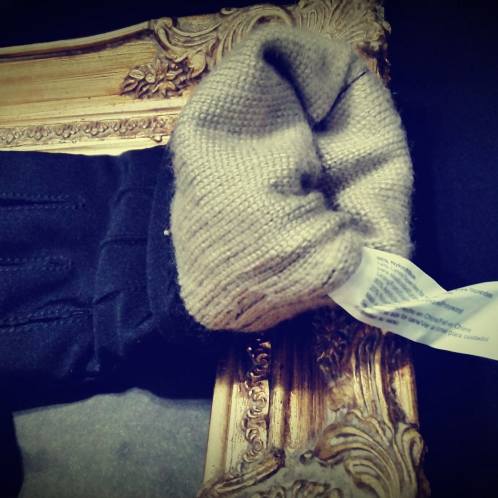 BLACK - Vintage Lined Women's Black Medium Sized Gloves - Picture 5 of 6